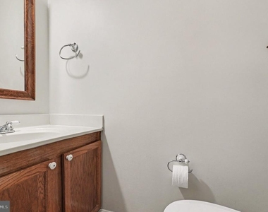15067 Maple Glen Court - Photo Thumbnail 15