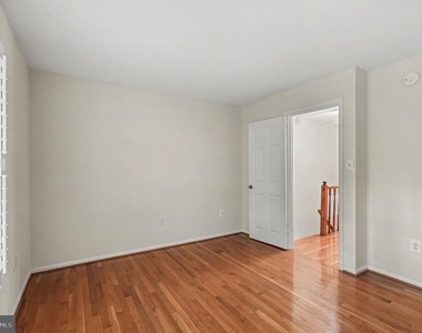 15067 Maple Glen Court - Photo Thumbnail 9