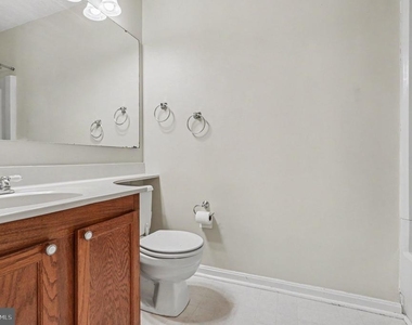 15067 Maple Glen Court - Photo Thumbnail 21