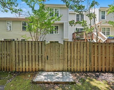 15067 Maple Glen Court - Photo Thumbnail 5