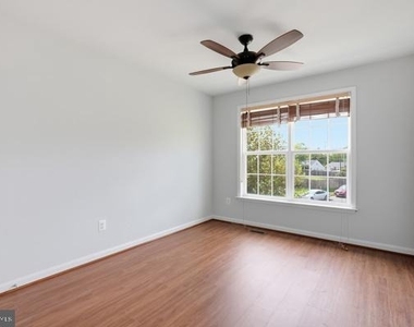 14982 Gossom Manor Place - Photo Thumbnail 14