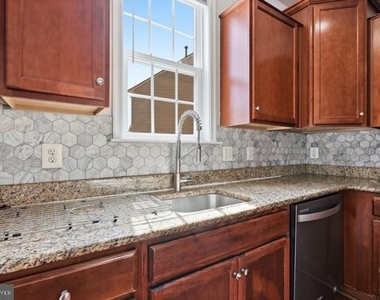 14982 Gossom Manor Place - Photo Thumbnail 8