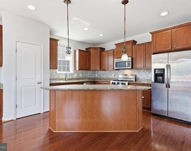 14982 Gossom Manor Place - Photo Thumbnail 7