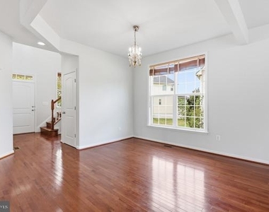 14982 Gossom Manor Place - Photo Thumbnail 3