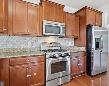 14982 Gossom Manor Place - Photo Thumbnail 9