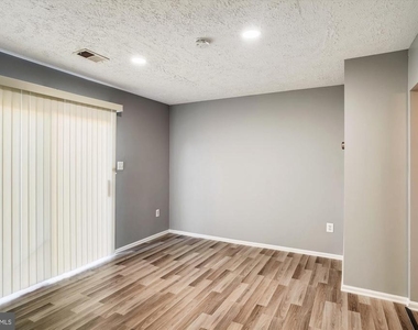 8603 Woodhue Court - Photo Thumbnail 6