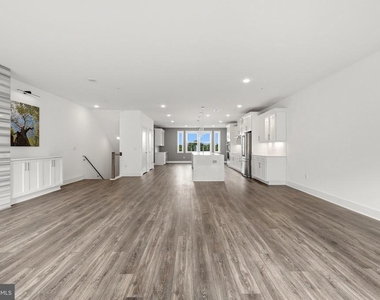 44824 Tiverton Square - Photo Thumbnail 6