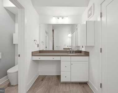 44824 Tiverton Square - Photo Thumbnail 23