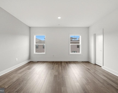 44824 Tiverton Square - Photo Thumbnail 19