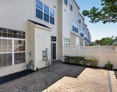 26025 Murrey Drive - Photo Thumbnail 6