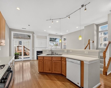 26025 Murrey Drive - Photo Thumbnail 13