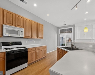 26025 Murrey Drive - Photo Thumbnail 12