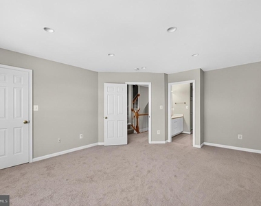 26025 Murrey Drive - Photo Thumbnail 29