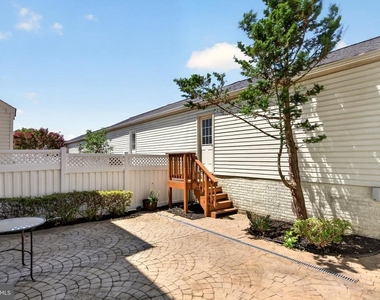 26025 Murrey Drive - Photo Thumbnail 5