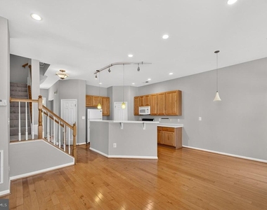 26025 Murrey Drive - Photo Thumbnail 20
