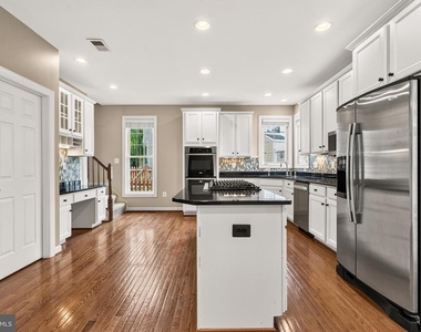 43331 Hollybank Place - Photo Thumbnail 7