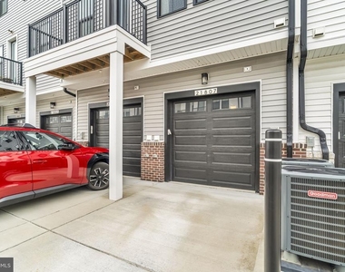 21807 Croxley Terrace - Photo Thumbnail 28