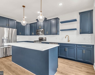 21807 Croxley Terrace - Photo Thumbnail 11