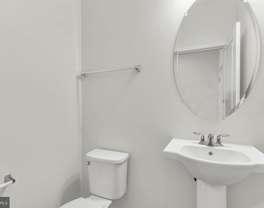 21807 Croxley Terrace - Photo Thumbnail 8