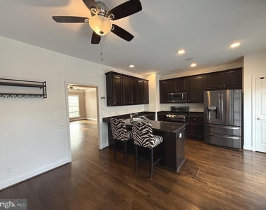 175 Great Laurel Square Se - Photo Thumbnail 5