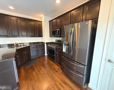 175 Great Laurel Square Se - Photo Thumbnail 6