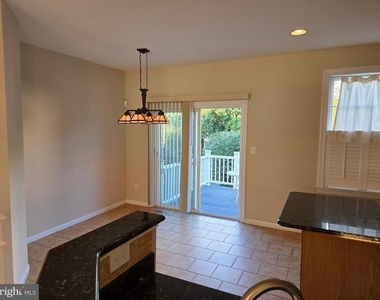 5504 Sacramento Mews Place - Photo Thumbnail 7