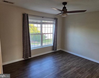 5504 Sacramento Mews Place - Photo Thumbnail 25