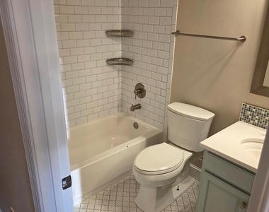 5504 Sacramento Mews Place - Photo Thumbnail 22