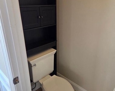 5504 Sacramento Mews Place - Photo Thumbnail 29