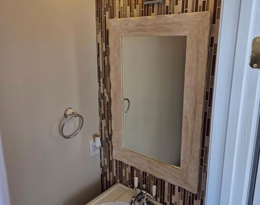 5504 Sacramento Mews Place - Photo Thumbnail 35