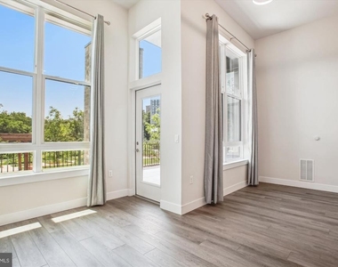 1761 Old Meadow Road - Photo Thumbnail 6