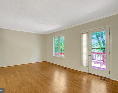 2920 Montauk Court - Photo Thumbnail 4
