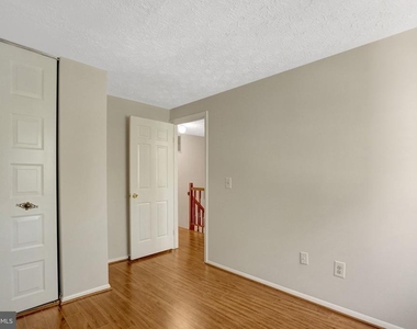 2920 Montauk Court - Photo Thumbnail 19