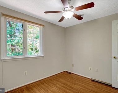 2920 Montauk Court - Photo Thumbnail 16