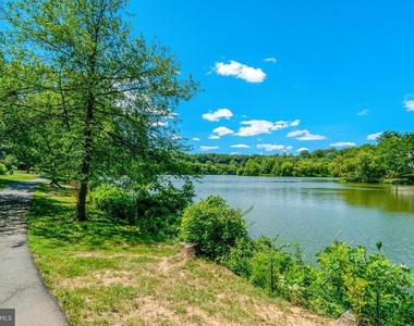2920 Montauk Court - Photo Thumbnail 34