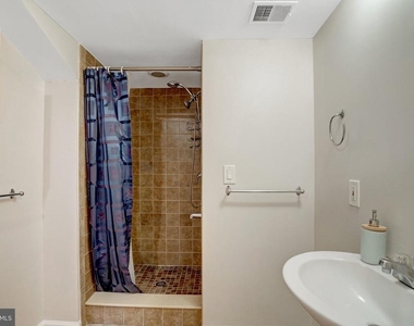2920 Montauk Court - Photo Thumbnail 30