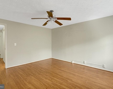 2920 Montauk Court - Photo Thumbnail 21