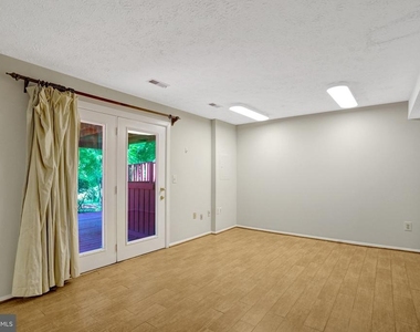 2920 Montauk Court - Photo Thumbnail 33