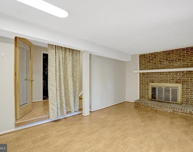 2920 Montauk Court - Photo Thumbnail 32