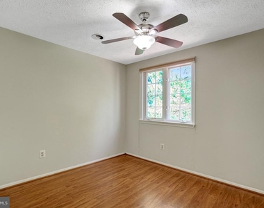 2920 Montauk Court - Photo Thumbnail 14