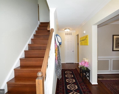 6153 Summer Park Lane - Photo Thumbnail 2