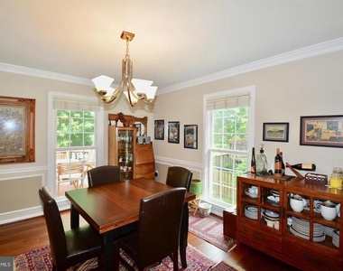 6153 Summer Park Lane - Photo Thumbnail 11