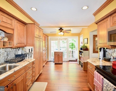 6153 Summer Park Lane - Photo Thumbnail 13