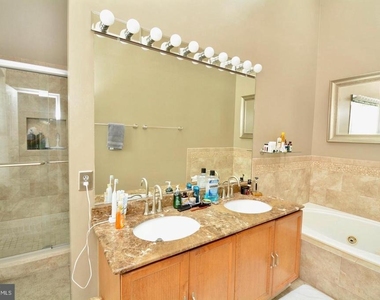 6153 Summer Park Lane - Photo Thumbnail 26