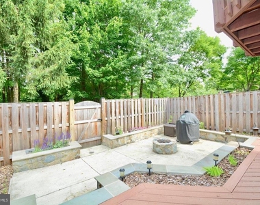 6153 Summer Park Lane - Photo Thumbnail 37