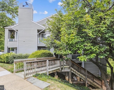 11719 Summerchase Circle - Photo Thumbnail 17