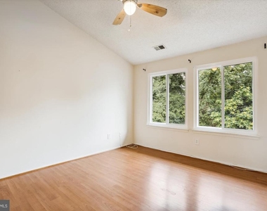 11719 Summerchase Circle - Photo Thumbnail 12