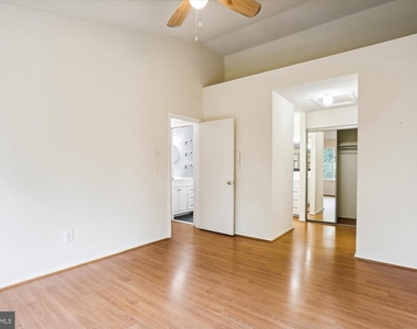 11719 Summerchase Circle - Photo Thumbnail 13