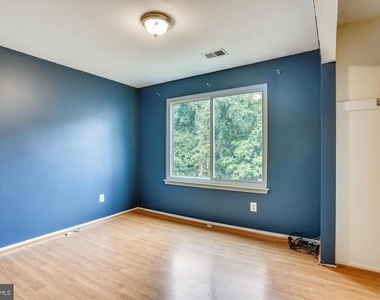 11719 Summerchase Circle - Photo Thumbnail 9