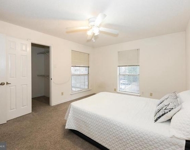 1519 Lincoln Way - Photo Thumbnail 5